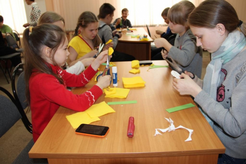 В Мурманской областной научной библиотеке состоялся «Одуванчиковый» мастер-класс 