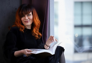 Мурманчанка Инна Воронова номинирована на премию «Поэт года» по версии портала «Стихи.ру»
